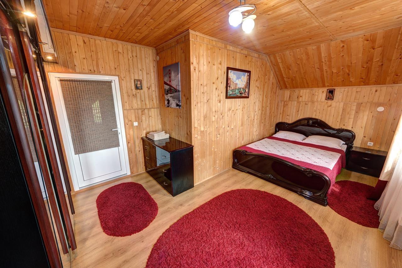 Guest House Velet Bukovel Dış mekan fotoğraf